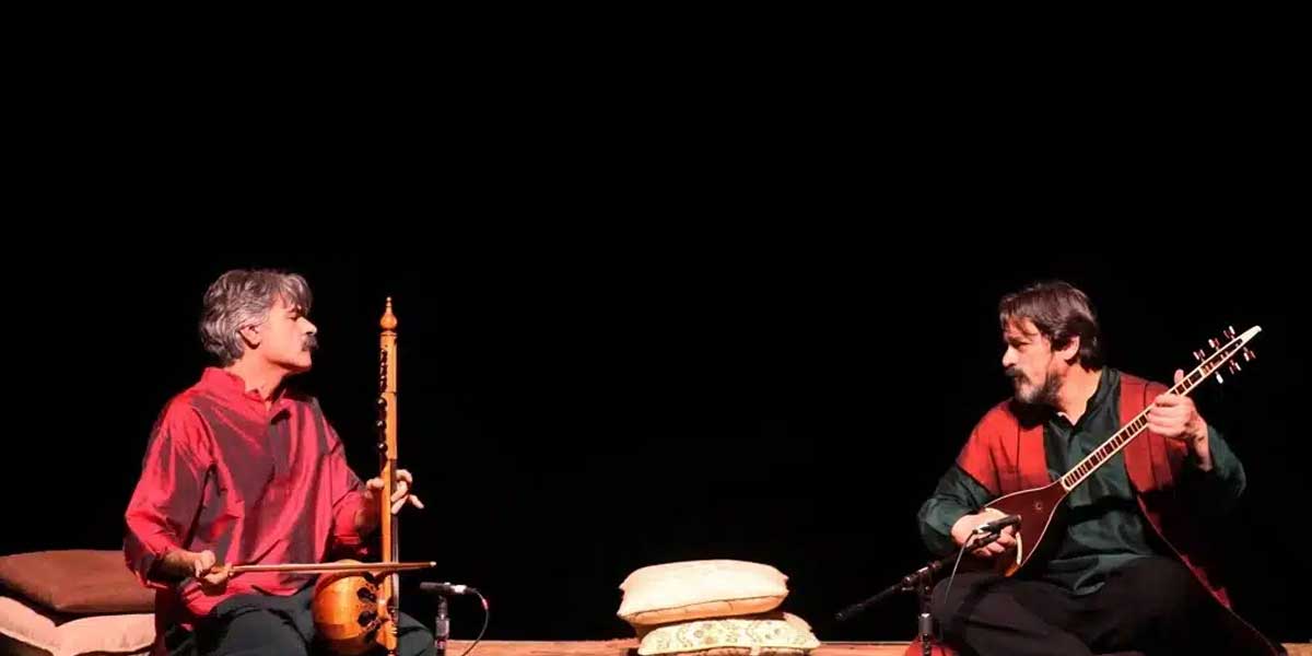 هارمونی در موسیقی ایرانی: دستگاهها و گوشهها هارمونی در موسیقی ایرانی: دستگاهها و گوشهها